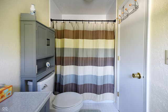 519 Woodland East Drive, Greenfield, IN 46140