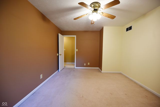 519 Woodland East Drive, Greenfield, IN 46140