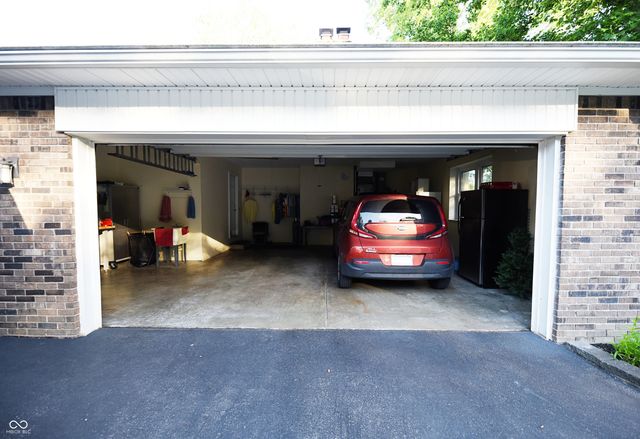 519 Woodland East Drive, Greenfield, IN 46140