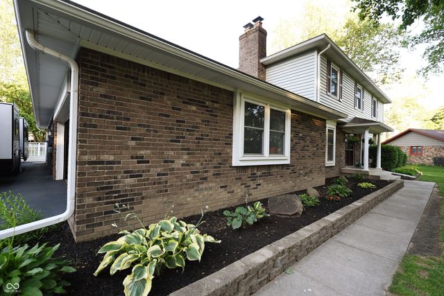 519 Woodland East Drive, Greenfield, IN 46140