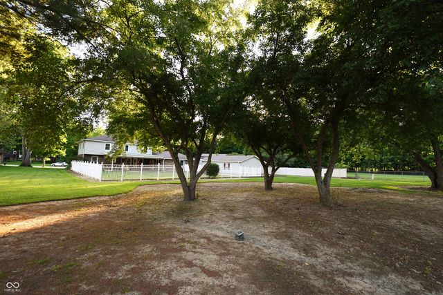 519 Woodland East Drive, Greenfield, IN 46140