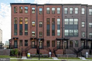 11979 NORTHPARK DR, North Bethesda, MD 20852