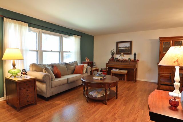 3130 E Lomita Street, Springfield, MO 65804