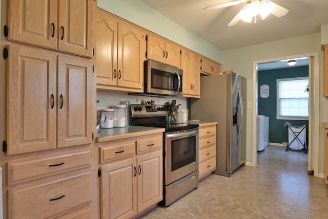 3130 E Lomita Street, Springfield, MO 65804