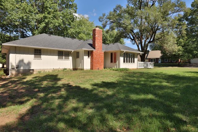 3130 E Lomita Street, Springfield, MO 65804