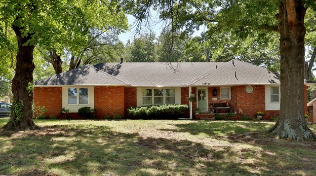 3130 E Lomita Street, Springfield, MO 65804