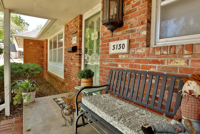 3130 E Lomita Street, Springfield, MO 65804