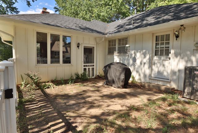 3130 E Lomita Street, Springfield, MO 65804