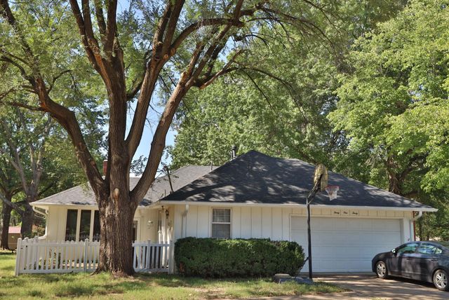 3130 E Lomita Street, Springfield, MO 65804