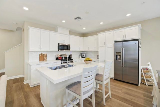 1646 Carol Lee Ln, Escondido, CA 92026