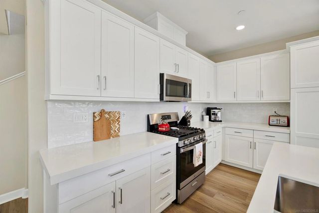 1646 Carol Lee Ln, Escondido, CA 92026