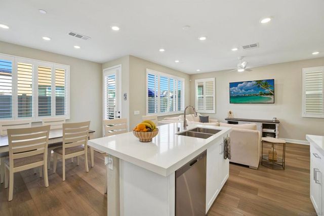 1646 Carol Lee Ln, Escondido, CA 92026