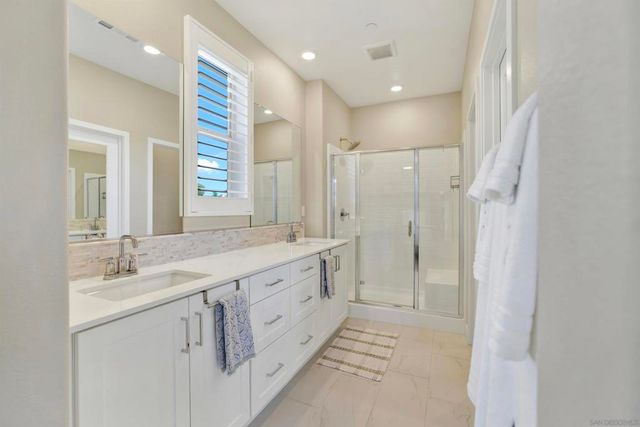 1646 Carol Lee Ln, Escondido, CA 92026