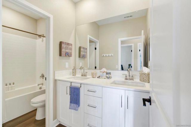 1646 Carol Lee Ln, Escondido, CA 92026