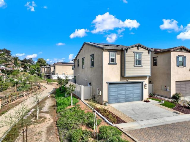 1646 Carol Lee Ln, Escondido, CA 92026