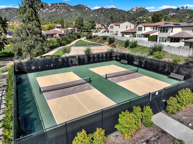 1646 Carol Lee Ln, Escondido, CA 92026