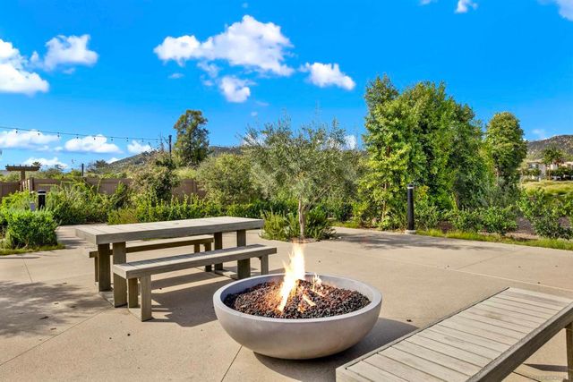 1646 Carol Lee Ln, Escondido, CA 92026