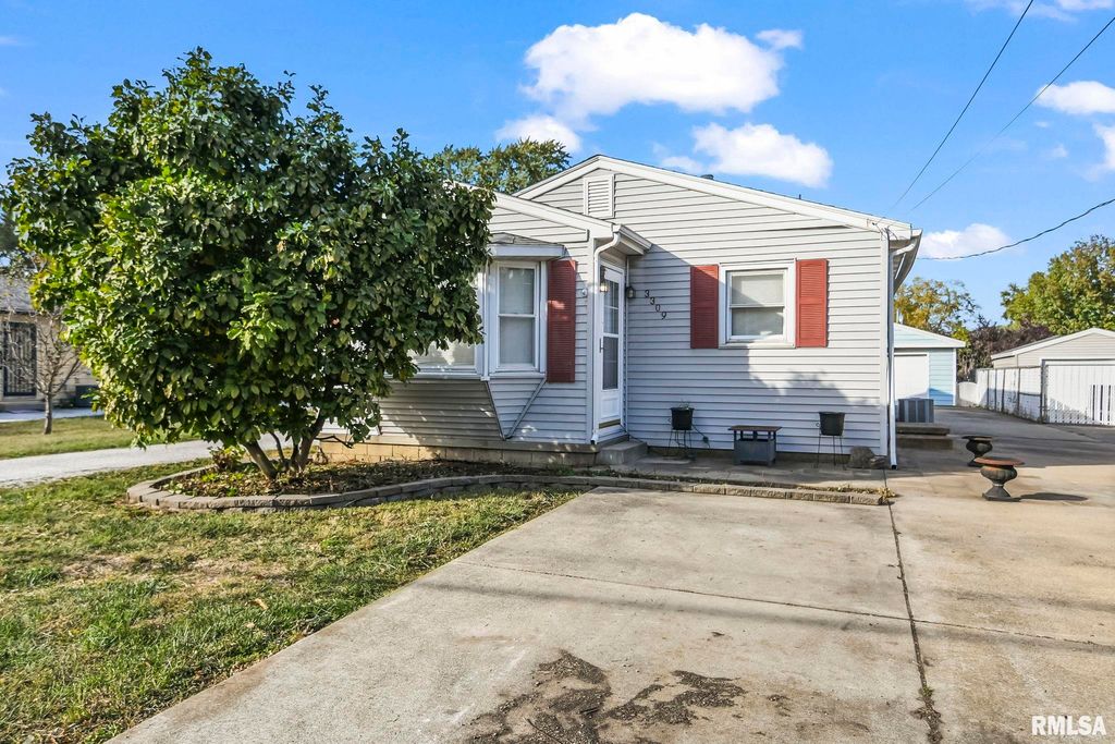 3309 E CARPENTER Street, Springfield, IL 62702