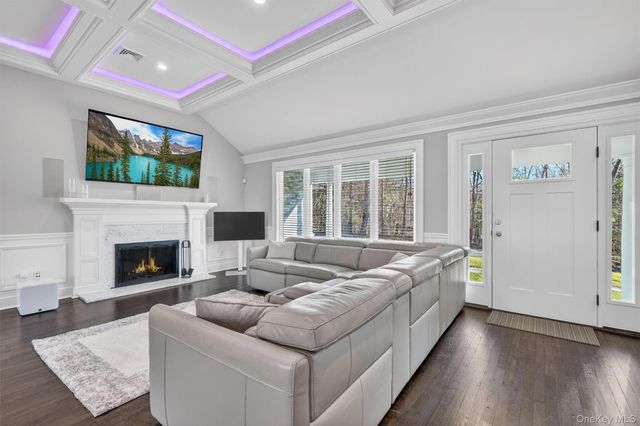 200 S Bedford Road, Chappaqua, NY 10514