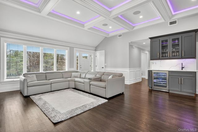 200 S Bedford Road, Chappaqua, NY 10514