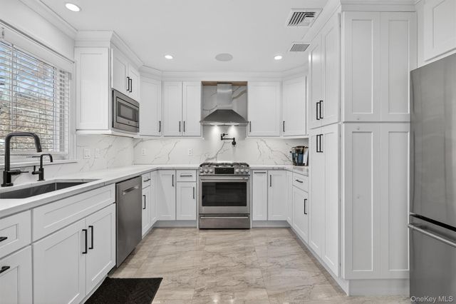 200 S Bedford Road, Chappaqua, NY 10514