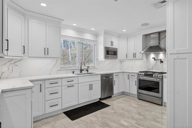 200 S Bedford Road, Chappaqua, NY 10514