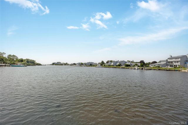 68 Fairharbor Drive 68, Patchogue, NY 11772