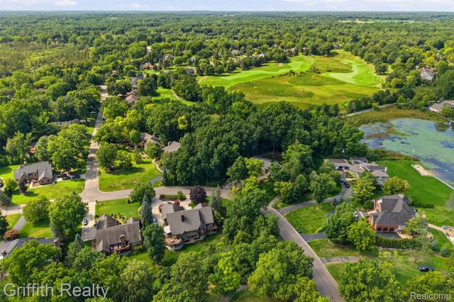 4473 Oak Pointe Drive, Genoa Township, MI 48116