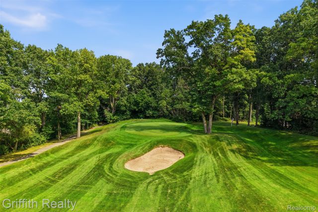 4473 Oak Pointe Drive, Genoa Township, MI 48116