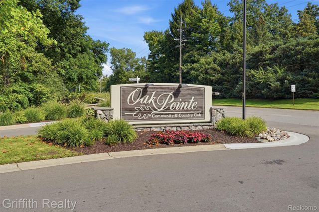 4473 Oak Pointe Drive, Genoa Township, MI 48116