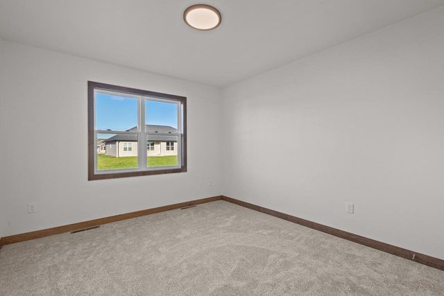 1418 DIVINITY DRIVE, De Pere, WI 54115