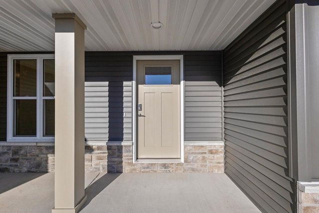 1418 DIVINITY DRIVE, De Pere, WI 54115