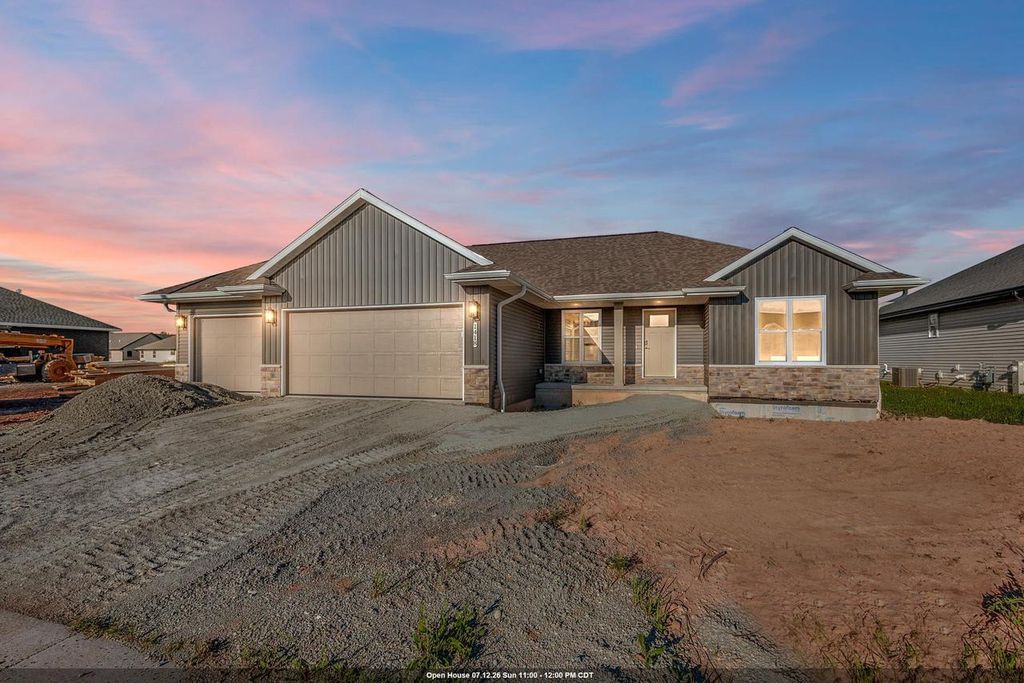 1418 DIVINITY DRIVE, De Pere, WI 54115