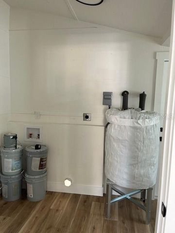 710 74TH AVENUE N, St Petersburg, FL 33702