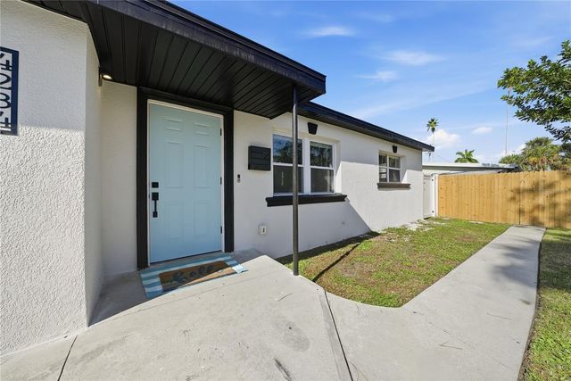 4234 DES MOINES STREET NE, St Petersburg, FL 33703