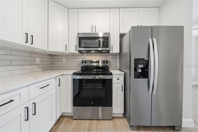 4234 DES MOINES STREET NE, St Petersburg, FL 33703