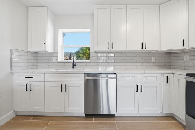 4234 DES MOINES STREET NE, St Petersburg, FL 33703