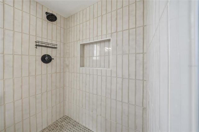 4234 DES MOINES STREET NE, St Petersburg, FL 33703