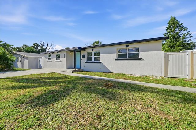 4234 DES MOINES STREET NE, St Petersburg, FL 33703