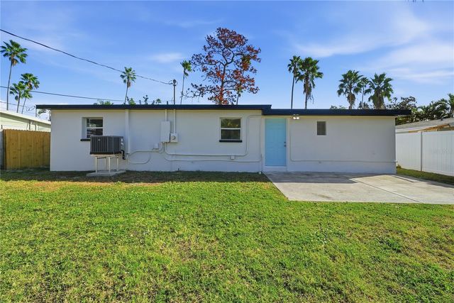 4234 DES MOINES STREET NE, St Petersburg, FL 33703