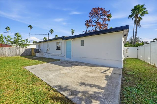 4234 DES MOINES STREET NE, St Petersburg, FL 33703