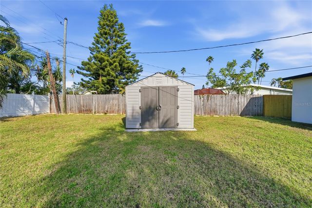 4234 DES MOINES STREET NE, St Petersburg, FL 33703