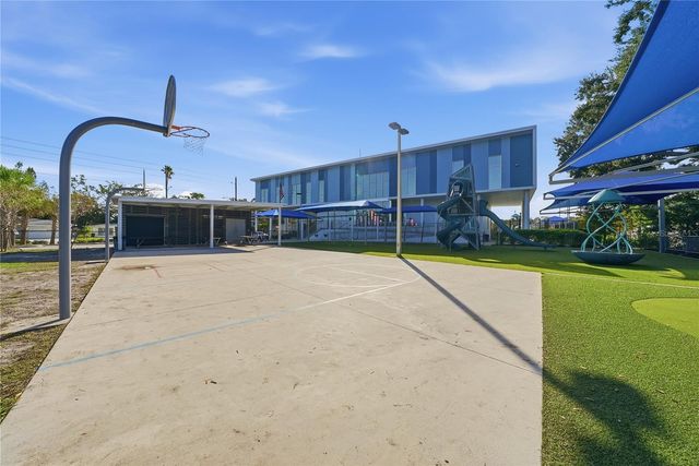 4234 DES MOINES STREET NE, St Petersburg, FL 33703