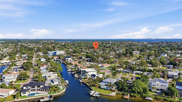 4234 DES MOINES STREET NE, St Petersburg, FL 33703