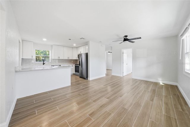 4234 DES MOINES STREET NE, St Petersburg, FL 33703