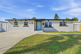 4234 DES MOINES STREET NE, St Petersburg, FL 33703