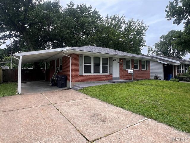 740 Crowder Drive, Florissant, MO 63031