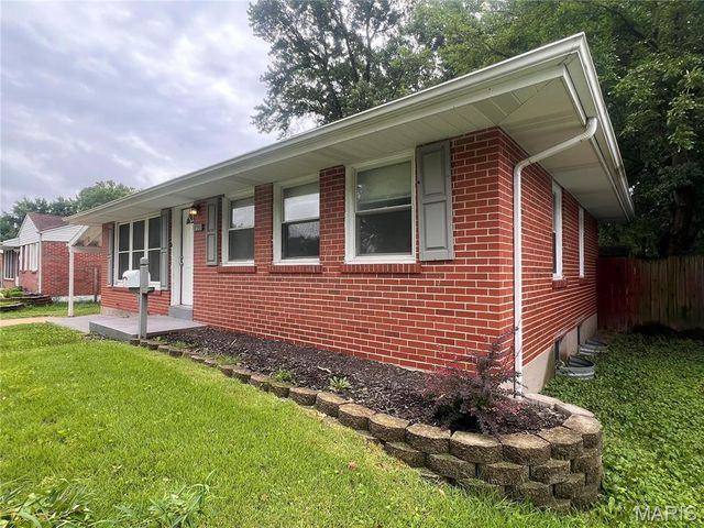 740 Crowder Drive, Florissant, MO 63031