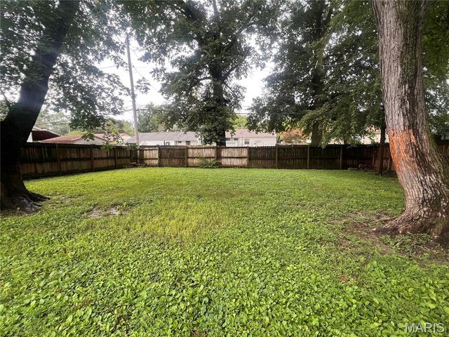 740 Crowder Drive, Florissant, MO 63031