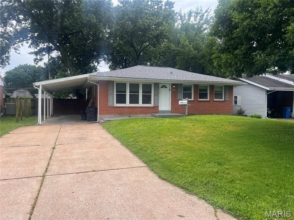 740 Crowder Drive, Florissant, MO 63031
